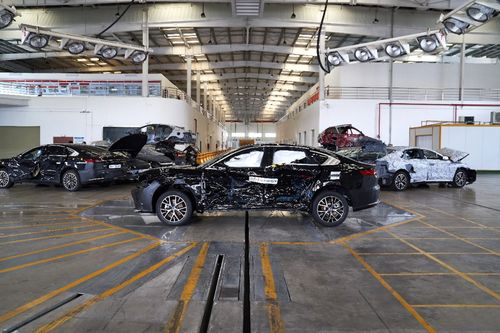 比亞迪新能源汽車銷量暴漲背后的安全密碼 技術(shù)、體系與用戶信任的深度融合